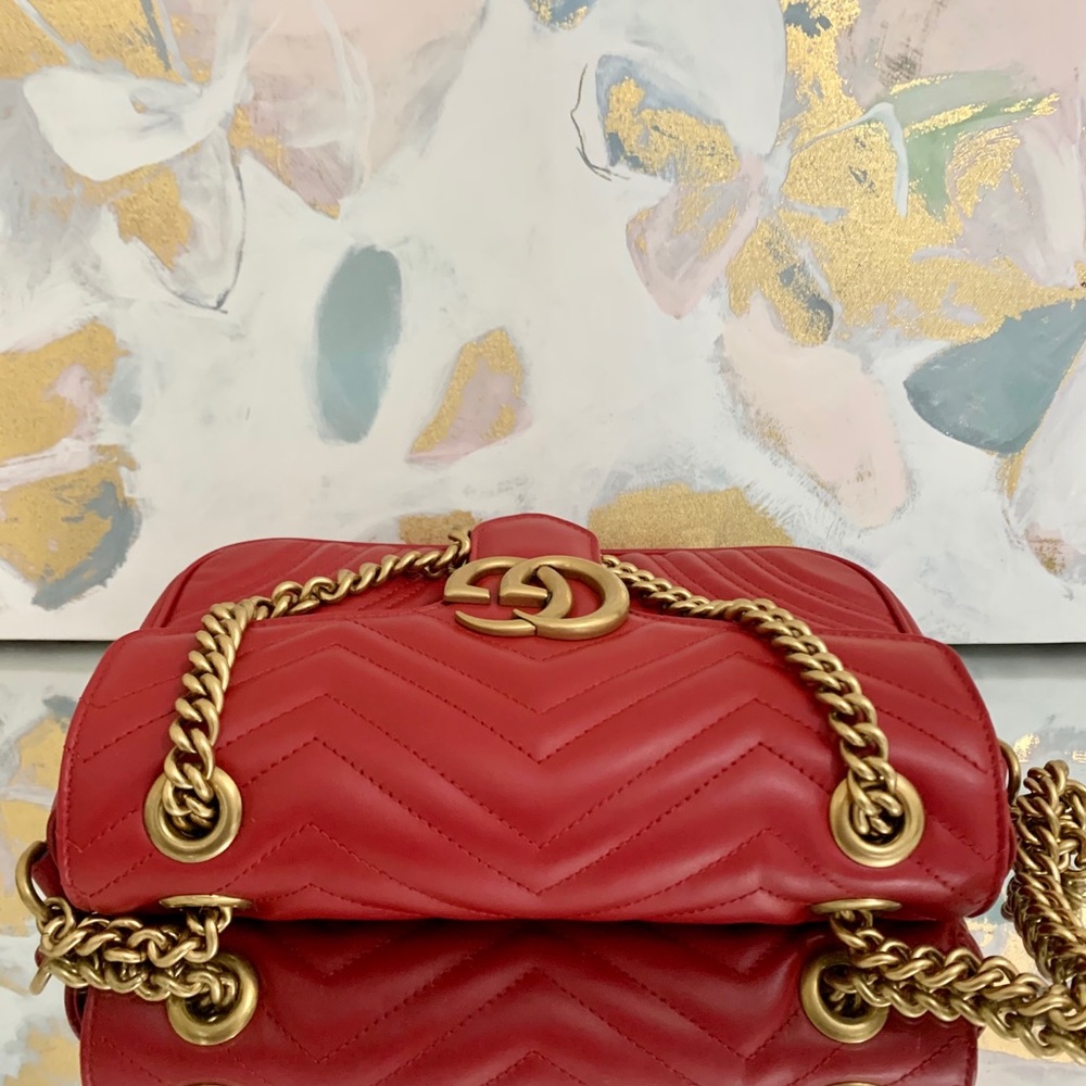 Gucci GG Small Marmont Matelasse Red Handbag - Picture 6 of 12